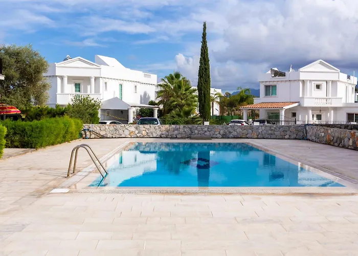 Black Jack Next To Chamada Casino By Holidaykeys Apartment Kyrenia (Northern Cyprus)